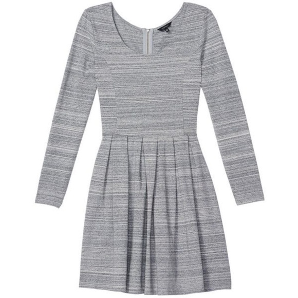 Aritzia Talula Lambeth Long Sleeve Dress HOST PICK - Picture 1 of 3